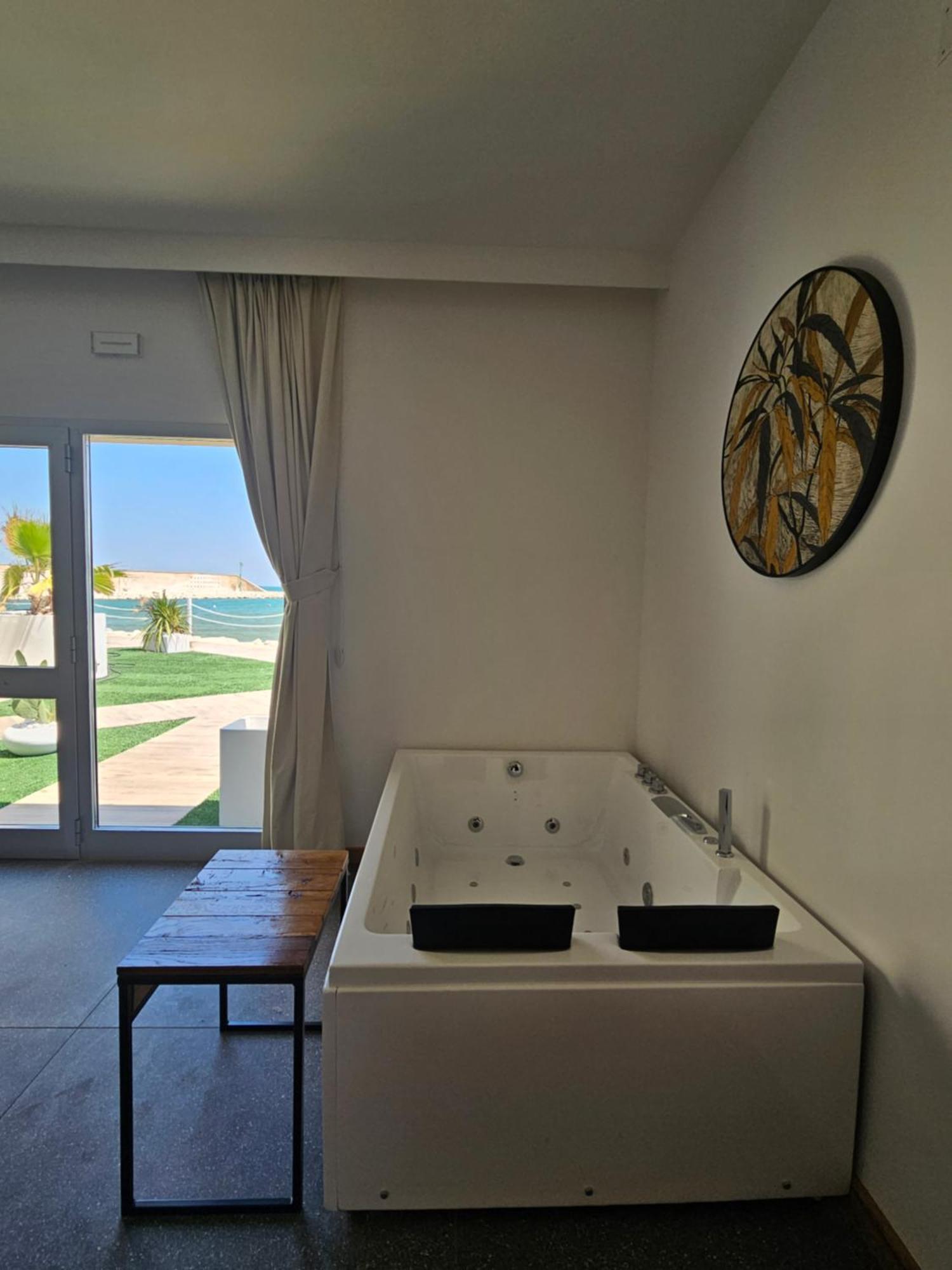 Dada Suites And Sea San Salvo Exterior foto